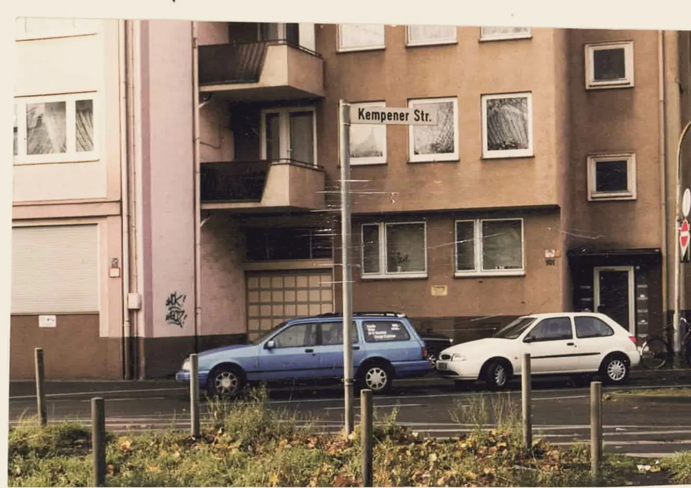 The island in 1999, overgrown, with houses behind